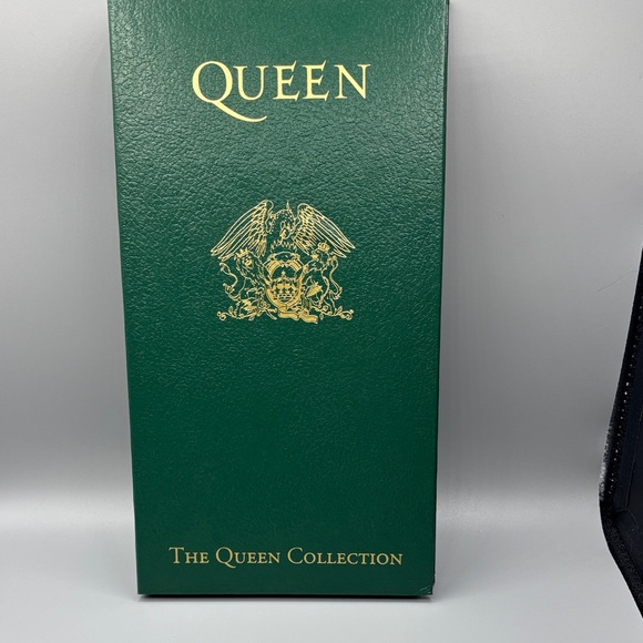 Queen Collection Box Set - Picture 3 of 8